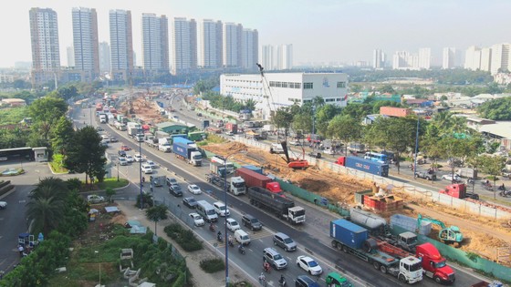 Nút giao An Phú (TP. Thủ Đức, TP. Hồ Chí Minh) đang được gấp rút thi công (Ảnh: Hoàng Hùng).